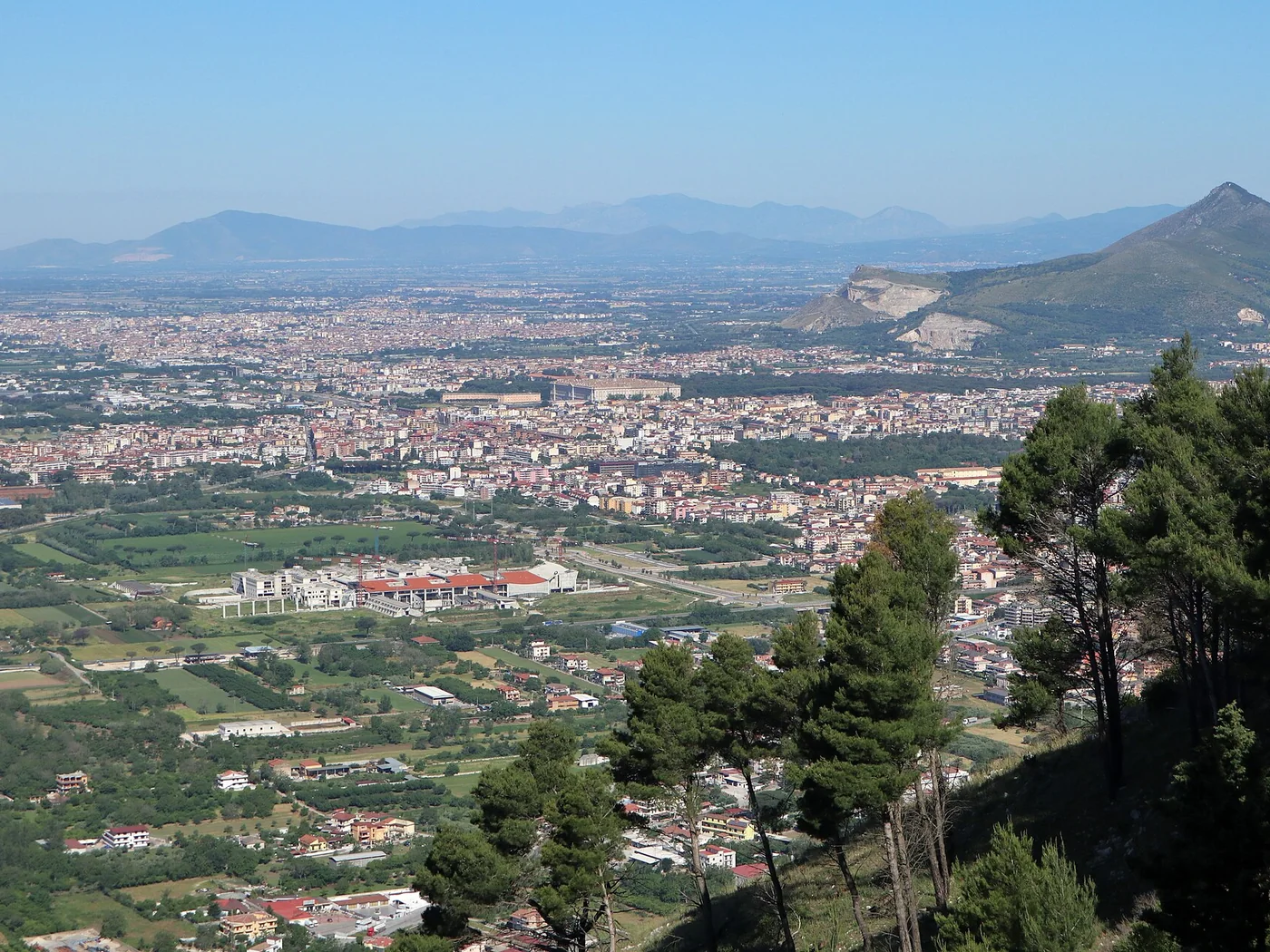 Immagine editoriale del territorio di Caserta, in provincia di Caserta