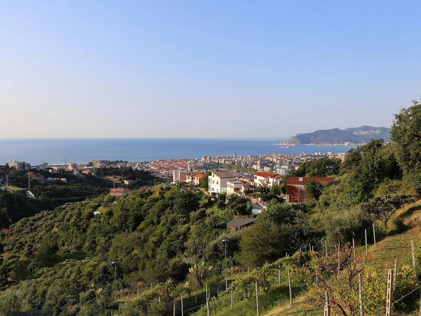 Immagine editoriale del territorio di Savona, in provincia di Savona