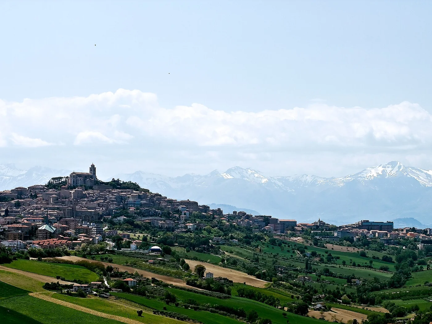 Immagine editoriale del territorio di Fermo, in provincia di Fermo