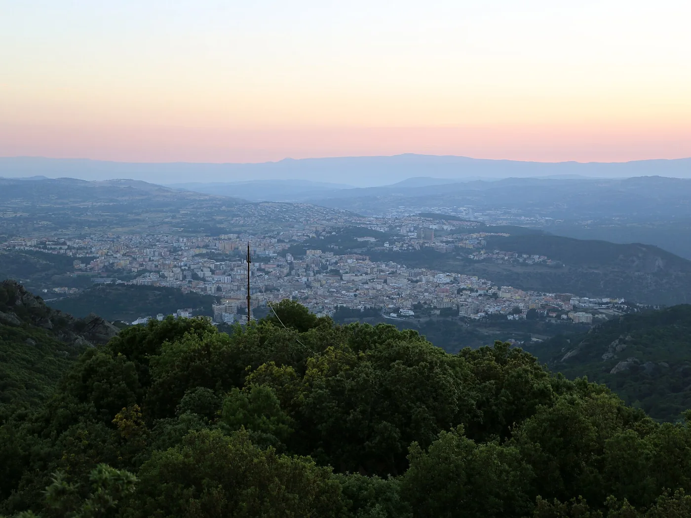 Immagine editoriale del territorio di Nuoro, in provincia di Nuoro